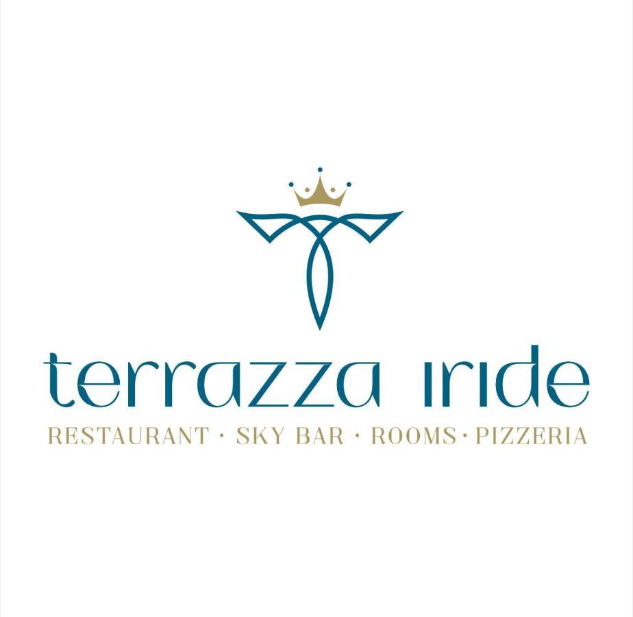 马萨鲁布朗斯 Terrazza Iride酒店 外观 照片