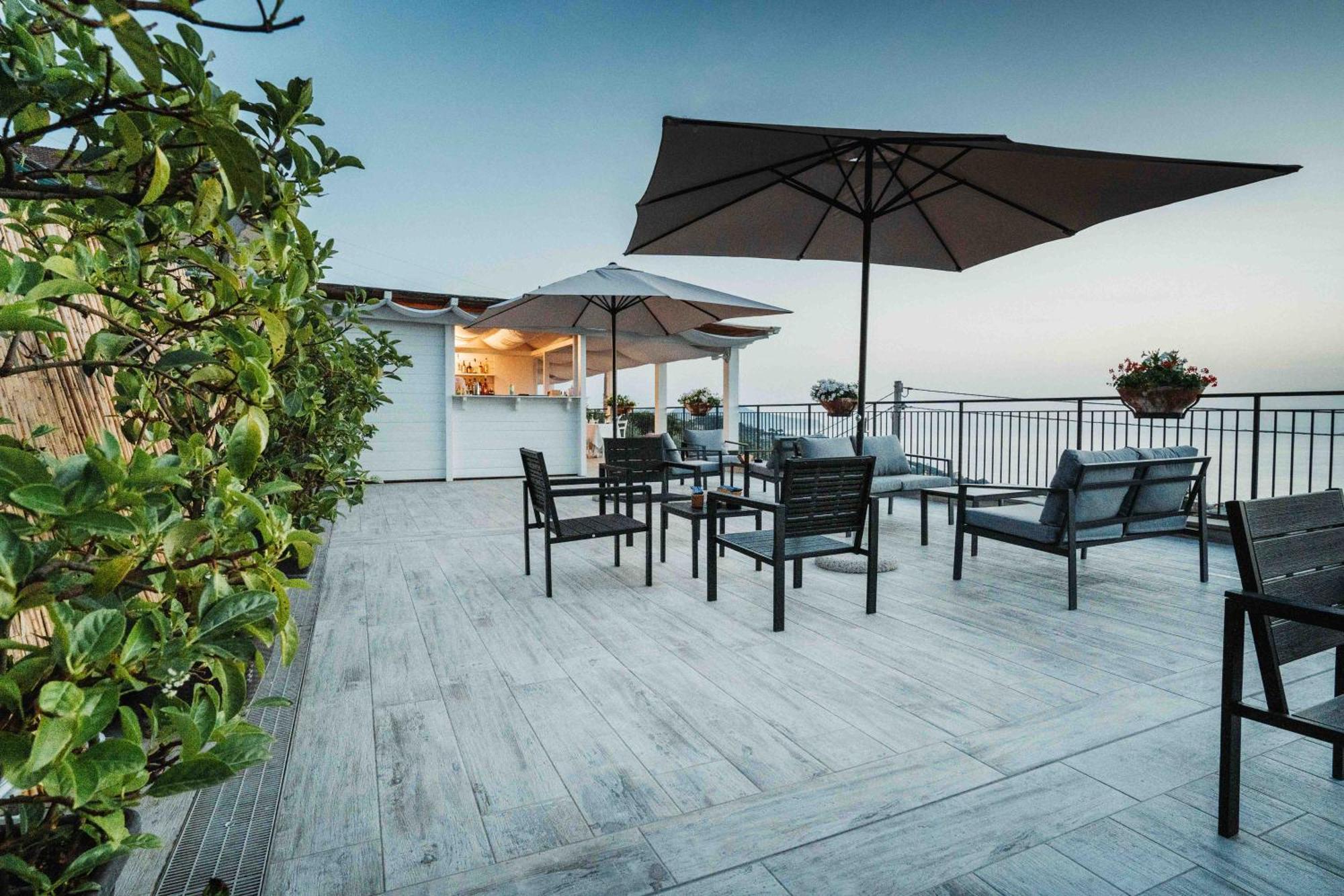 马萨鲁布朗斯 Terrazza Iride酒店 外观 照片